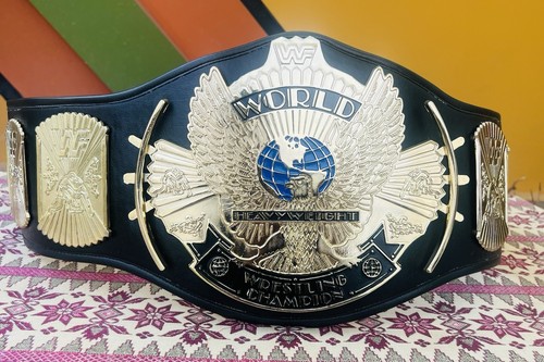 Classic winged eagle - winged, world