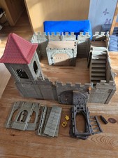 Playmobil Ritterburg 3446 und Haus 3441 und  Brunnen 3295