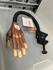 Nail Trainer Übungshand mit Tischhalterung und Ersatztips (gebraucht) 