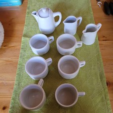 Kantinengeschirr,  6 Tassen, & 3 Kännchen