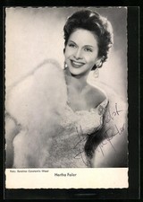 AK Schauspielerin Hertha Feiler im Abendkleid mit Pelzstola, Originalautograph 