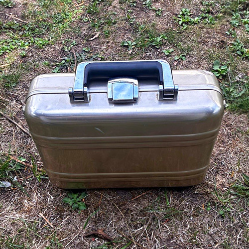 Vintage zero halliburton - zero,