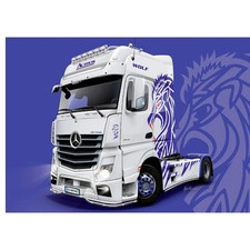 Italeri 3935 MB Actros MP4 Show GigaSpace Truckmodell Bausatz 1:24
