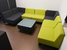 grüne / graue Eck-Couch (Einzelteile frei kombinierbar) mit / ohne Glastisch