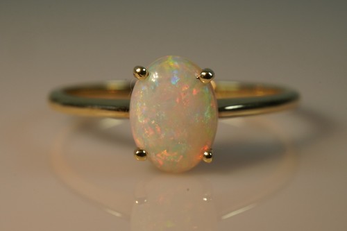 Classic 10ct solid - , opal