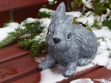 Steinfigur Hase Schiefergrau