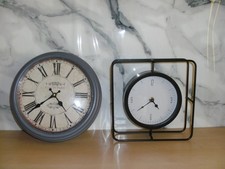 1 Wanduhr 1 Tischuhr