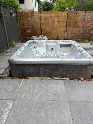 Armstark whirlpool outdoor