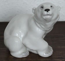 DEKORATIVE PORZELLANFIGUR