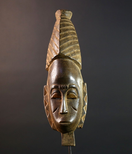 Handgeschnitzte holzmaske - handgeschnitzte,