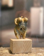 Venus vom Hohlefels / Venus