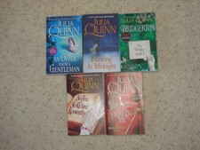 JULIA QUINN 8 paperbacks