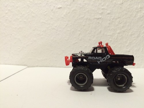 Monstertruck ford bronko road - monstertruck,