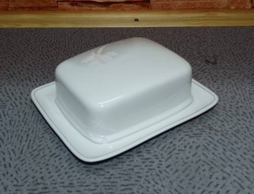 Butterdose aus porzellan - butterdose,