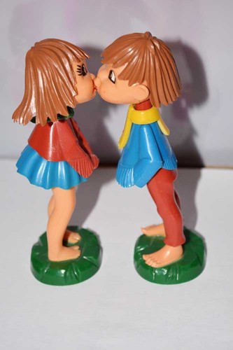 Kissing dolls magneto vintage - kissing,