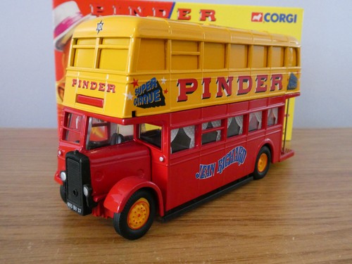 Corgi pinder jean richard - pinder,