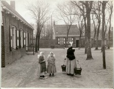 Water Maid Of Domburg Old
