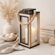 Elegante Laterne aus Holz mit