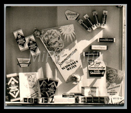 Foto nachkrieg schaufenster - foto,, nachkrieg,