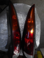 ? ALMERA TINO V10  DUNKEL ☎ ** 2x RÜCKLICHT RÜCKLEUCHTE HECKLEUCHTE ** ☎ NISSAN