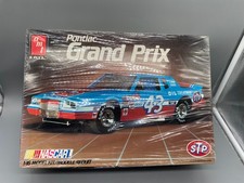 Modellautos Bausatz 1:16 AMT Ertl Pontiac Grand Prix Nascar mit OVP