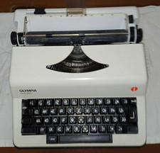 Olympia Monica electric. Reiseschreibmaschine 1980 inc Rechnung + Garantieschein