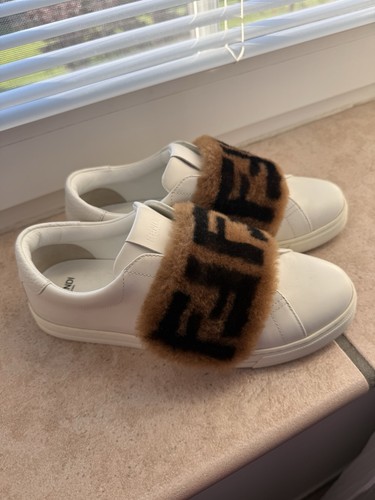 Fendi sneaker mit fell - fendi,