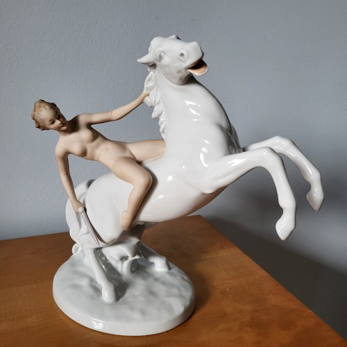 Große porzellanfigur amazone - große,
