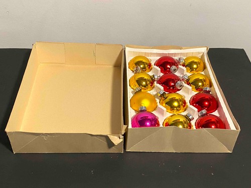 Alte weihnachtskugeln - alte,