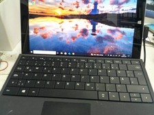 Microsoft Surface, 10" Display, SSD, 4 Kerne, Windows 11 kompatibel, Tastatur