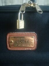 Zwei große Reisekoffer. Mit Rollen. Im sehr guten und gepflegten Zustand!!