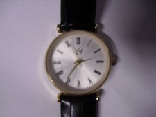 Damen Armbanduhr gold ca. 3cm, schwarzes Armband, kaum getragen, TOP-ZUSTAND !!!