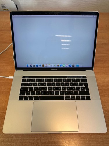 Apple macbook pro 2017 i7 - pro, 15"