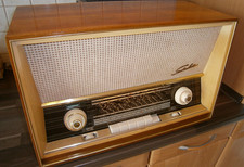 Saba Jubiläums-Röhrenradio Villingen 125, technisch restauriert, Bluetooth, TOP