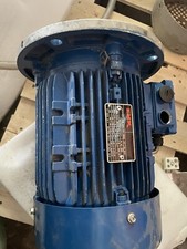 EMK Elektromotor Drehstrom 3kW 1440/min Welle 28mm B5 IE2