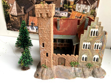 FALLER HO  29201 Dorf- Burg/Schloss mit Innenhof- Fertigmodelle-