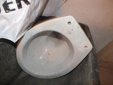 Altes Stand WC ohne Spülkasten Alte Ausführun 70/80er Jahre Farbe Weiß RARITÄT