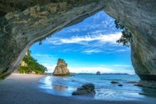 Blick von der Höhle am