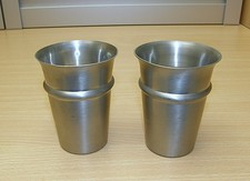 2x Frieling Zinn Becher Fundzustand 93 mm hoch, je 80 g Zinn (95%)