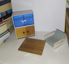 Alter Schrank+Tisch+Sessel-60er-70er Jahre-Design-Puppenstube-Puppenhaus