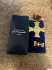 Orden  Ehrenkreuz der Bundeswehr in Gold mit Etui und Bandspange  BW312