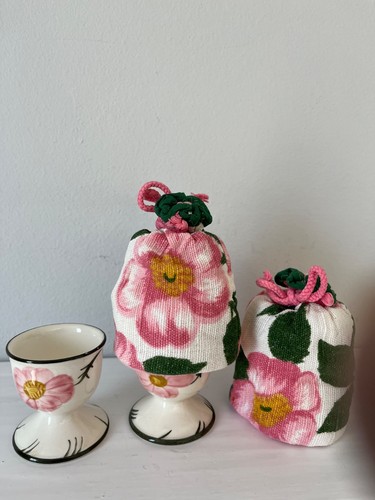 Wildrose eierbecher mit - wildrose,