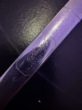 Rundes, silbernes Gas-Feuerzeug ( elektr. ) mit „Davidoff“ Gravur