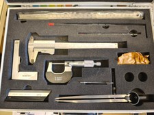 8-teiliges Meßset, Meßschieber,  Zirkel, Winkel, Bügelmeßschraube, Lineal, u.a.