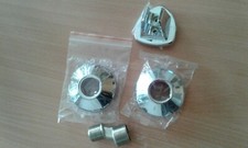 2 Abdeckrosetten - 1 Rohrverbinder - 1 Duschkopfhalter mit  Schrauben - neu