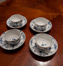4 Tassen mit Untertassen von KPM Berlin, Becher, Kopjes, Indisch Blau, ca. 1800