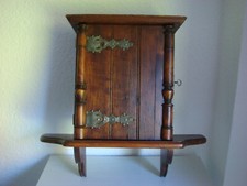Antiker Hängeschrank Wandschrank mit seitl. Schloß + Schlüssel