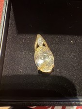 Rutilquarz-Goldanhänger