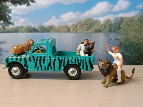 Corgi toys gift set - toys,
