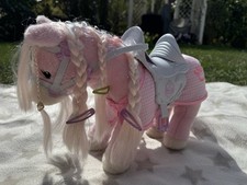 Spiel Pferd + Bürste + Decke + Sattel- rosa- Zapf Creation